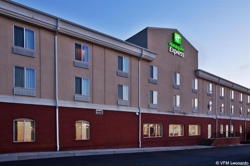 Holiday Inn Express & Suites - Commerce By Ihg Exterior foto